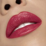 puroBIO-Lipstick-102-FUCSIA-SCURO-su-pelle-chiara